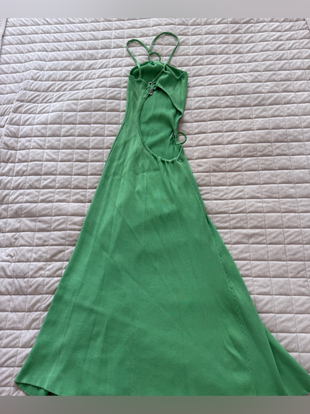 Beginning Boutique Green Backless Halter Maxi Dress - Picture 2 of 2
